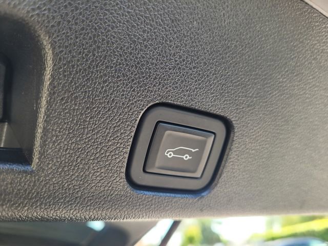 Used 2024 Chevrolet Traverse LT image 27