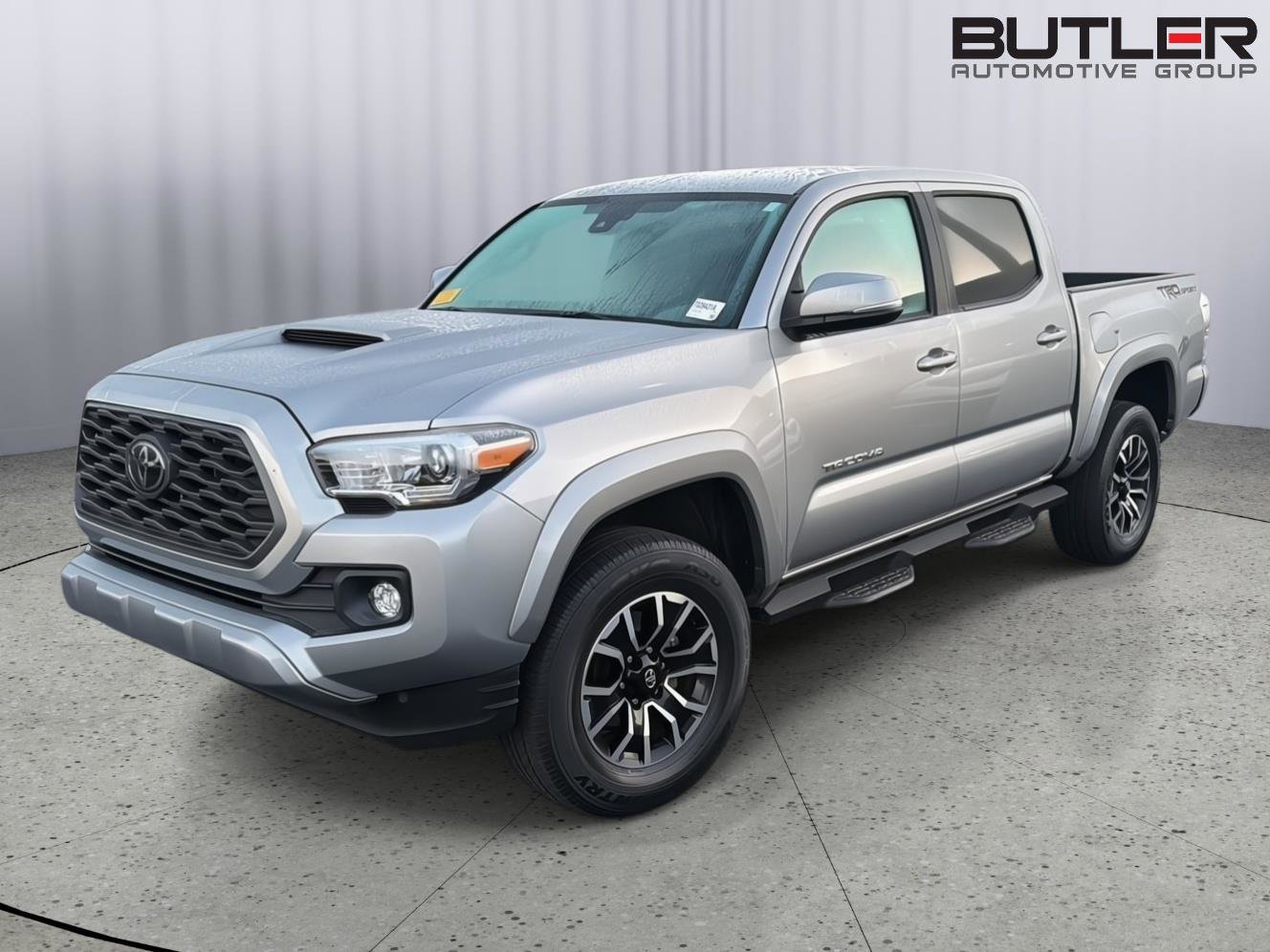 Used 2021 Toyota Tacoma TRD Sport RWD image 2