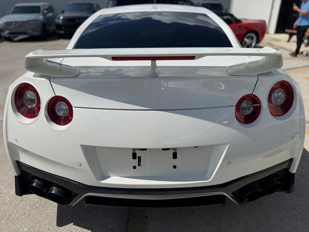 Used 2020 Nissan GT-R Premium AWD/4WD image 4