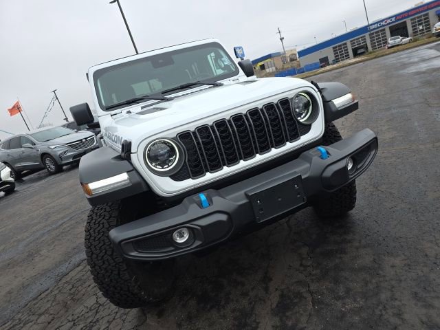 Used 2025 Jeep Wrangler Unlimited Rubicon 4xe w/ Convenience Group AWD/4WD image 10
