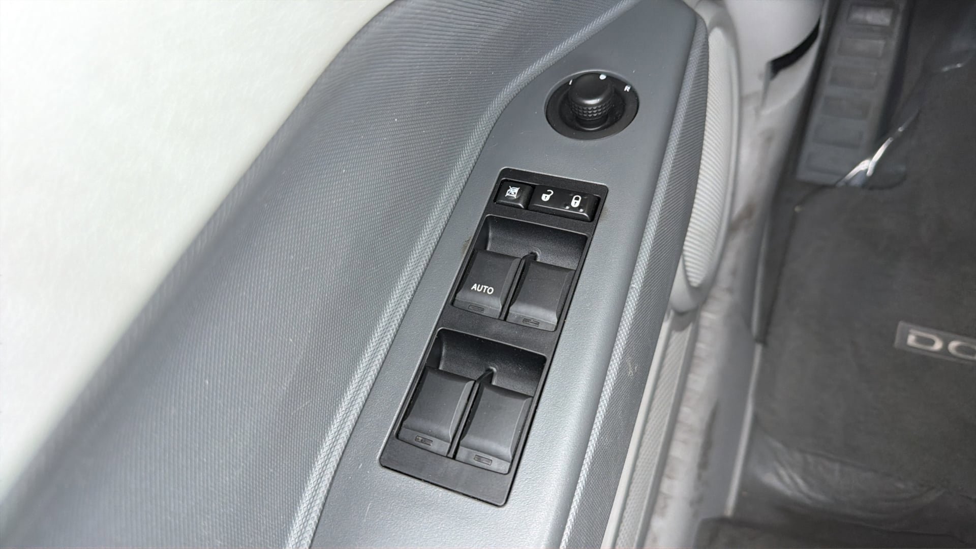 Used 2007 Dodge Caliber R/T FWD image 19