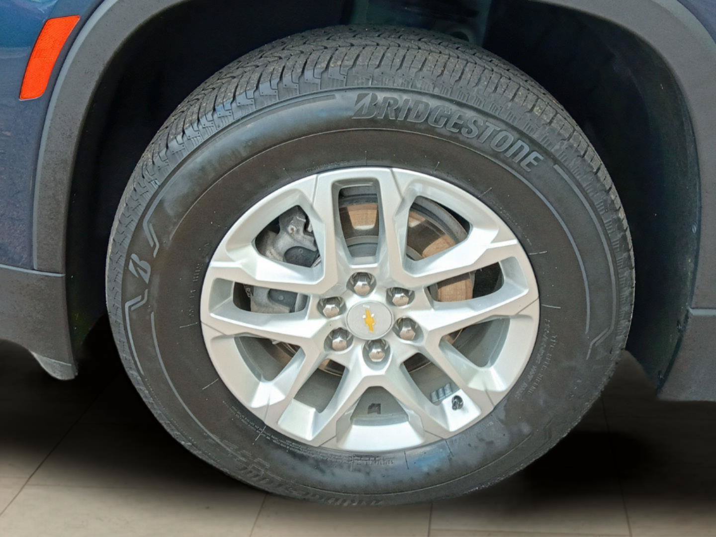 Used 2023 Chevrolet Traverse LS w/ Safety Package FWD image 13