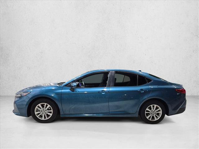 Used 2025 Toyota Camry LE FWD image 8