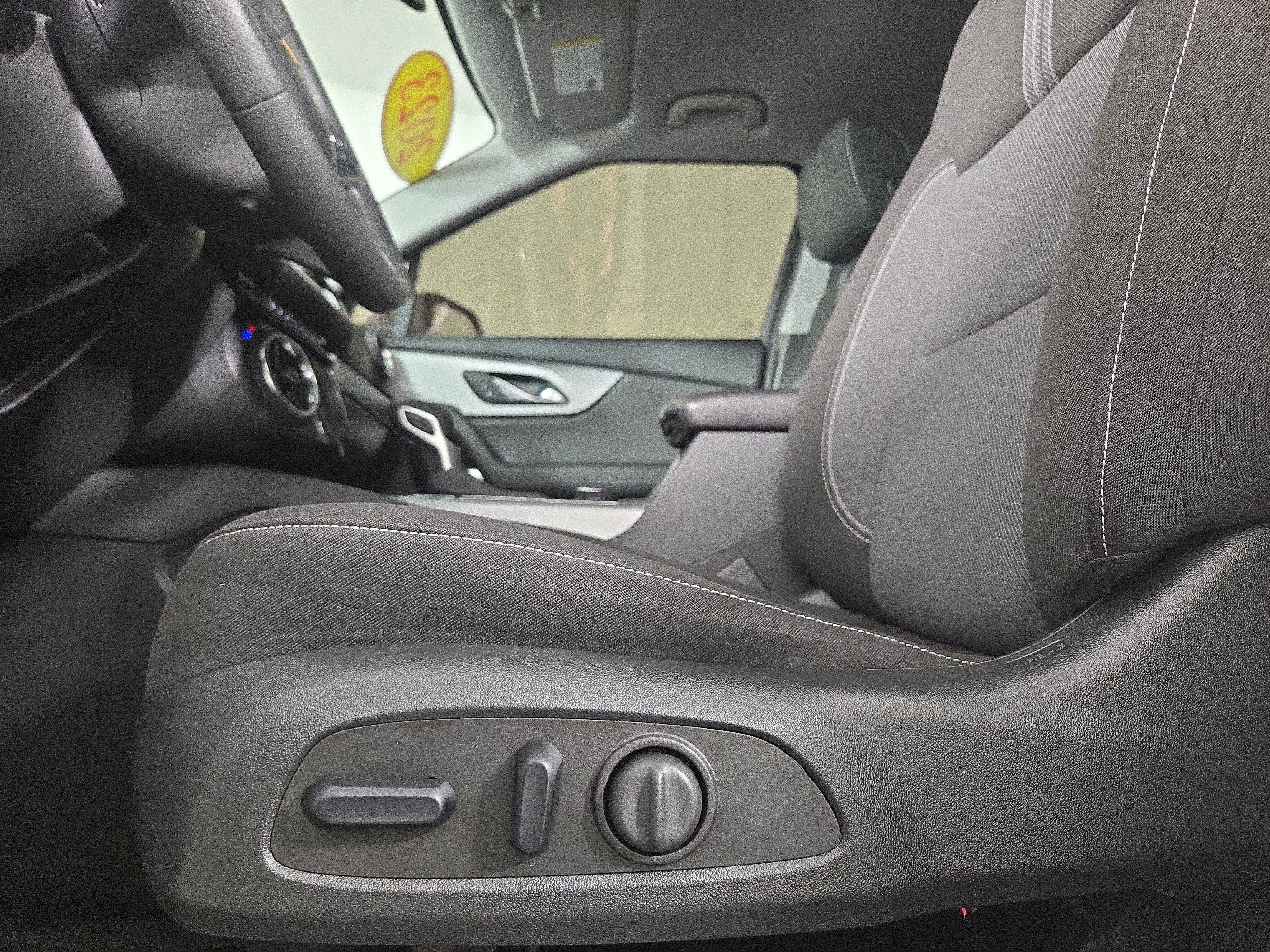Certified 2023 Chevrolet Blazer LT FWD image 29
