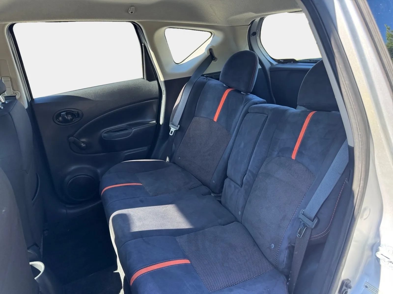 Used 2018 Nissan Versa Note S FWD image 11