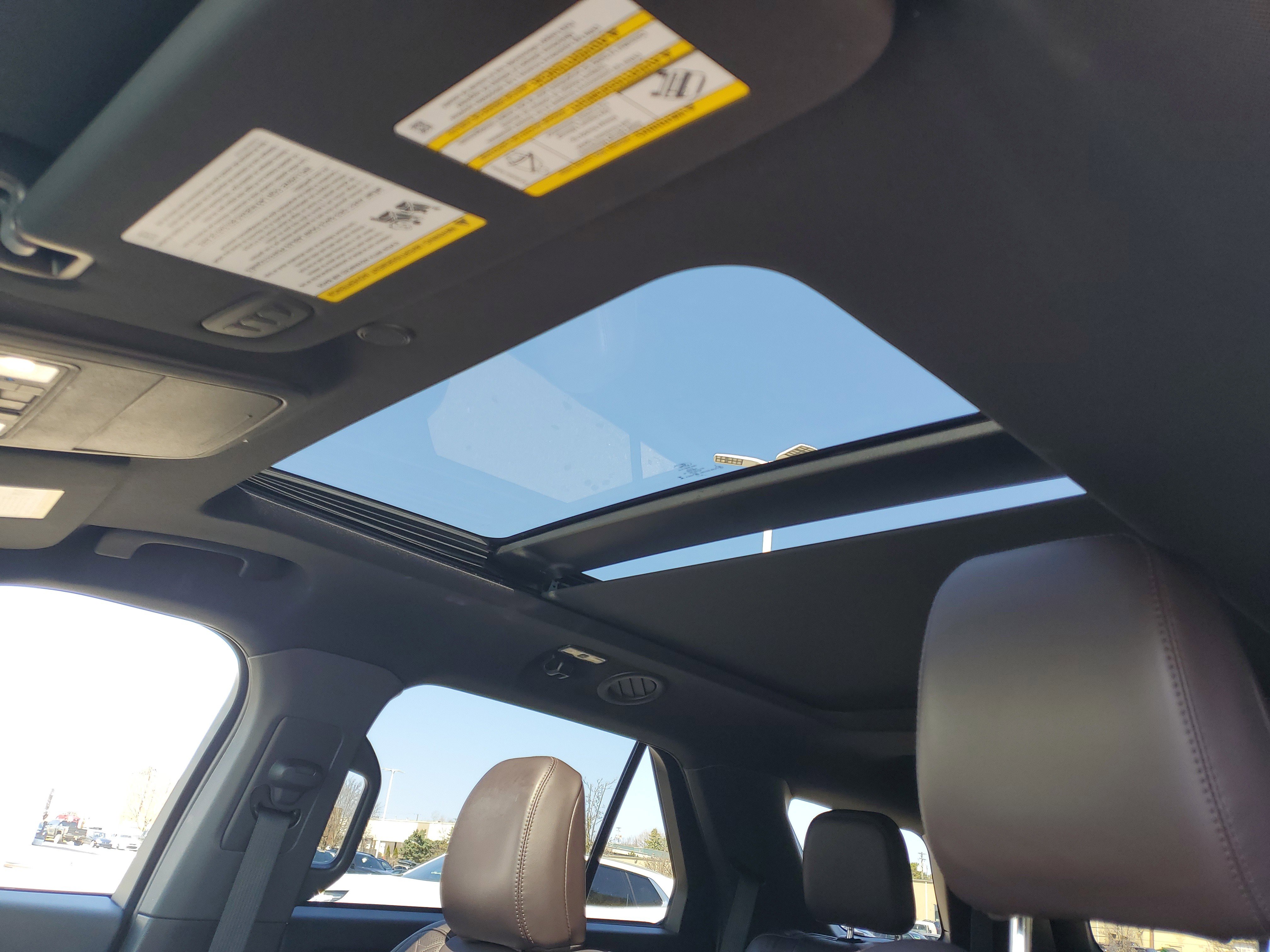 Used 2025 Ford Explorer Platinum w/ Ultimate Package image 8