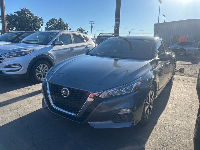 Used 2021 Nissan Altima 2.5 SV