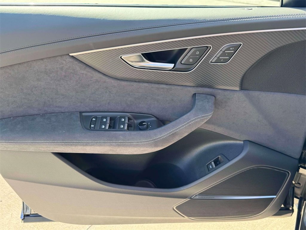 New 2026 Audi RS Q8 performance image 9