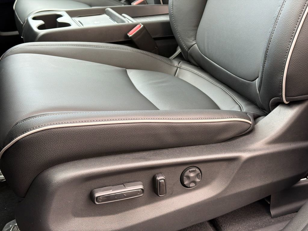 New 2026 Honda Odyssey Touring image 16