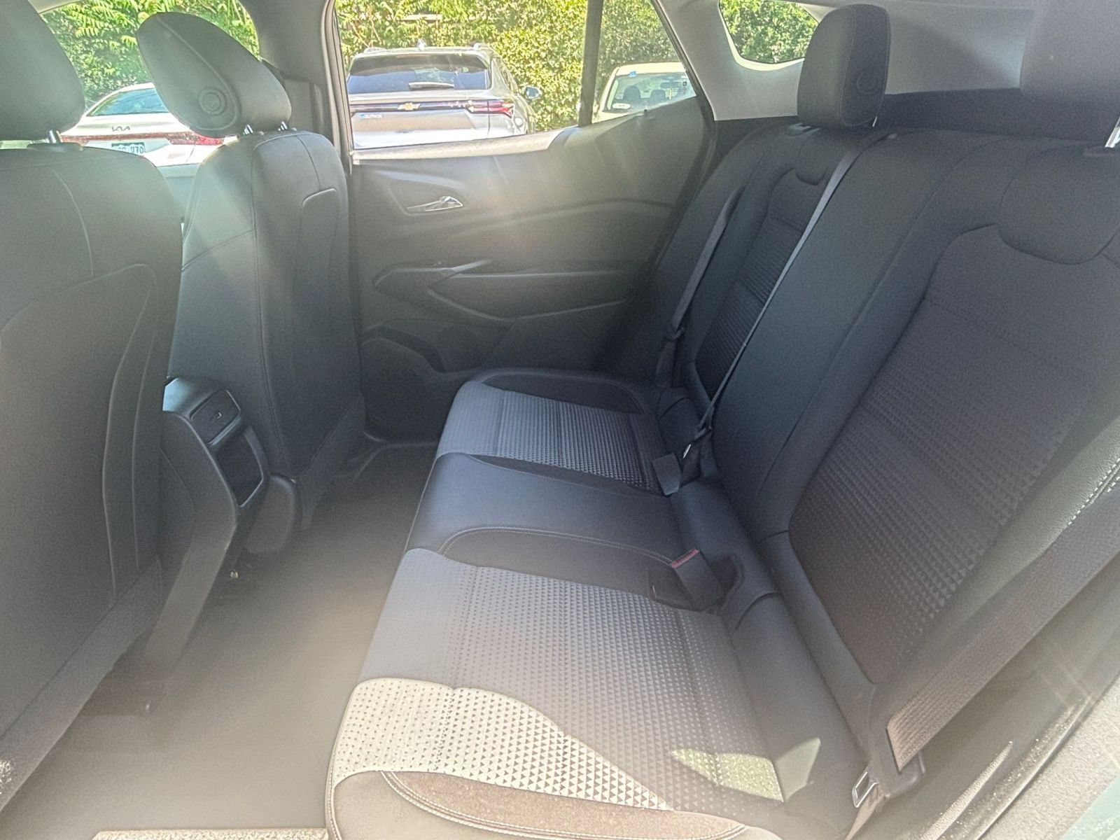 Used 2025 Chevrolet Trax LT FWD image 22