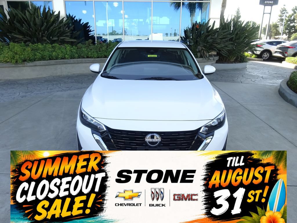 Used 2025 Nissan Sentra SV FWD image 2