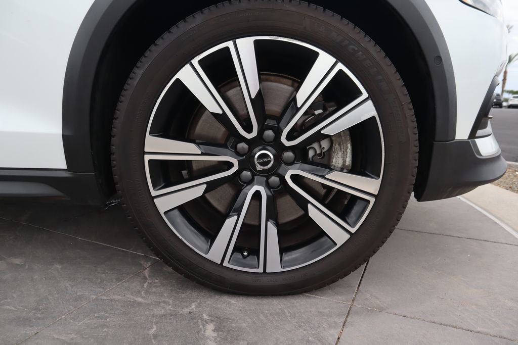 Used 2021 Volvo V60 T5 Cross Country image 31