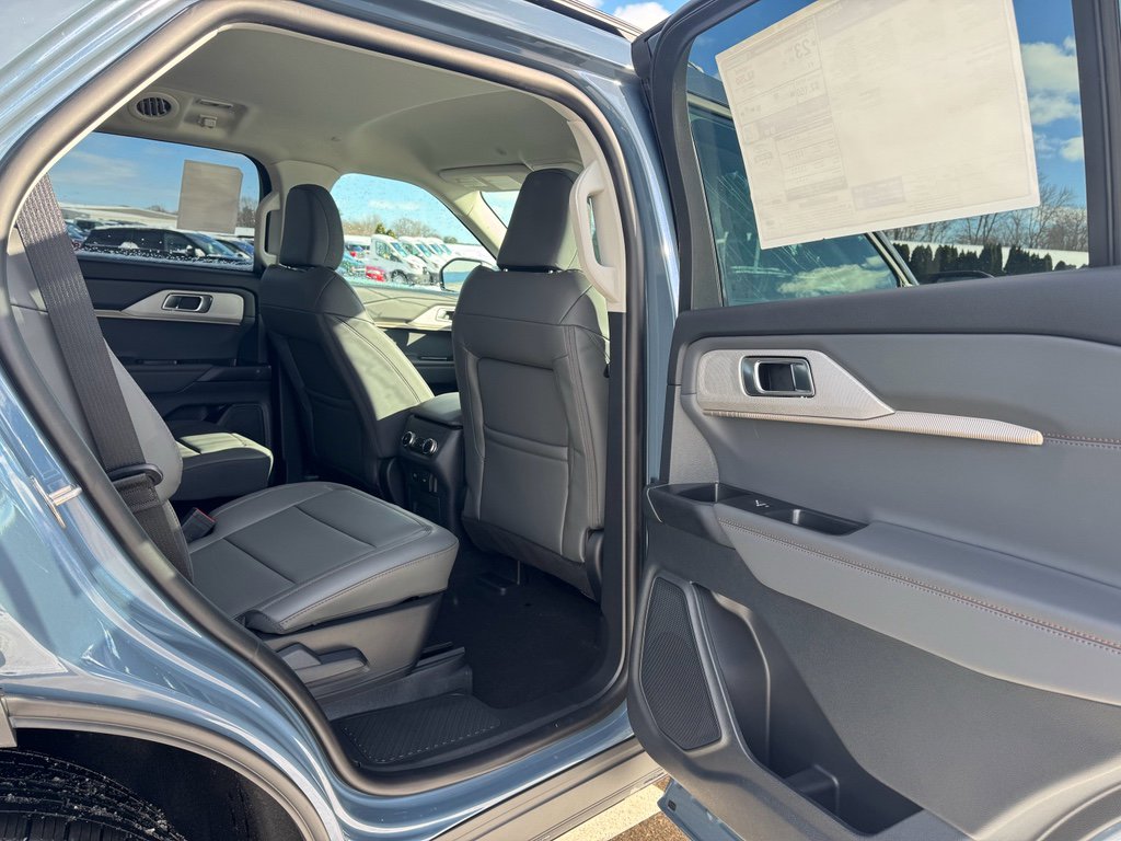 New 2026 Ford Explorer Active w/ Active Comfort Package image 18