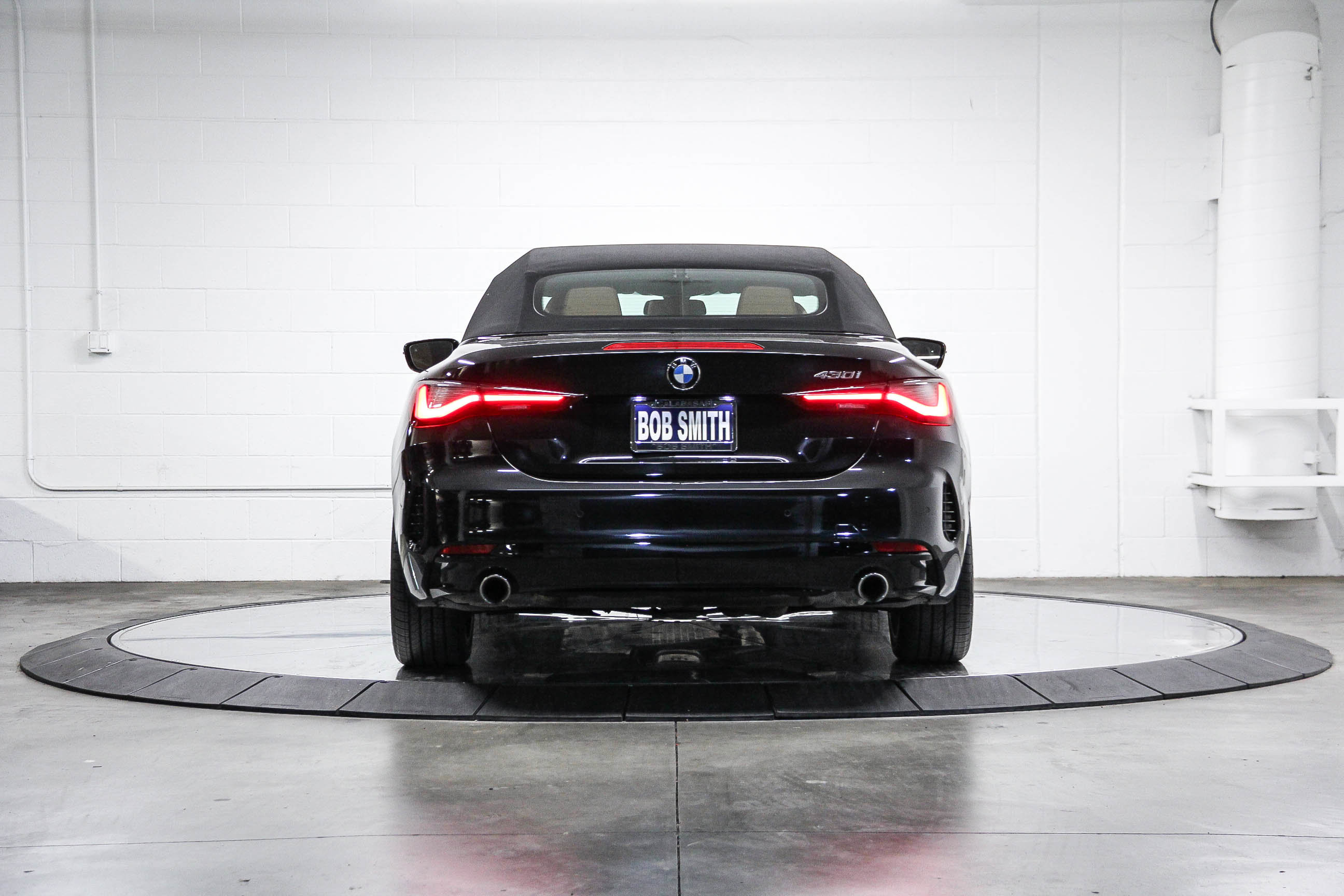 Certified 2023 BMW 430i Convertible w/ Convenience Package image 5