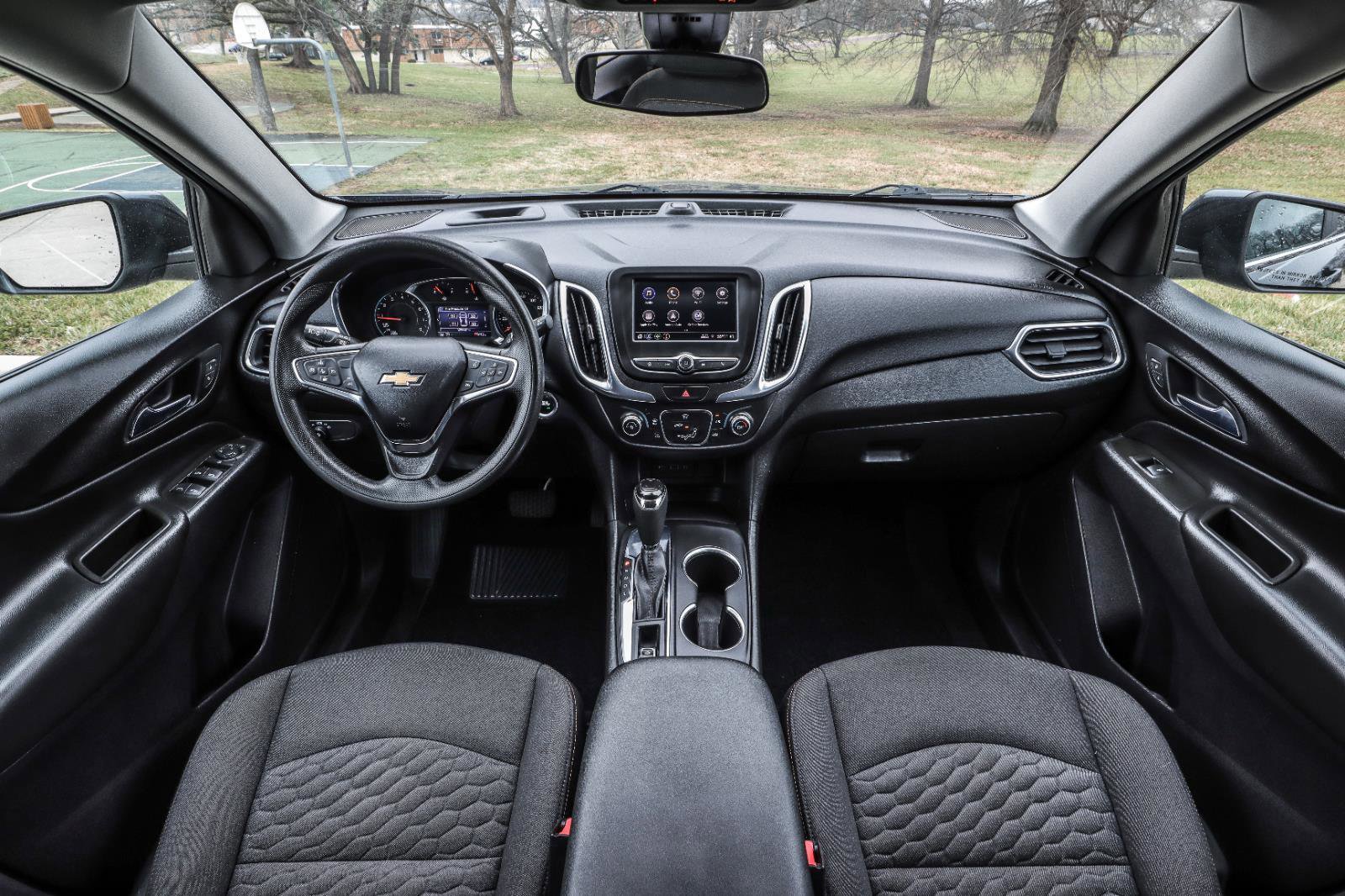 Used 2021 Chevrolet Equinox LT FWD image 2