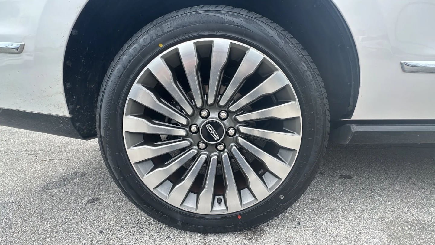 Used 2019 Lincoln Navigator Reserve AWD/4WD image 51