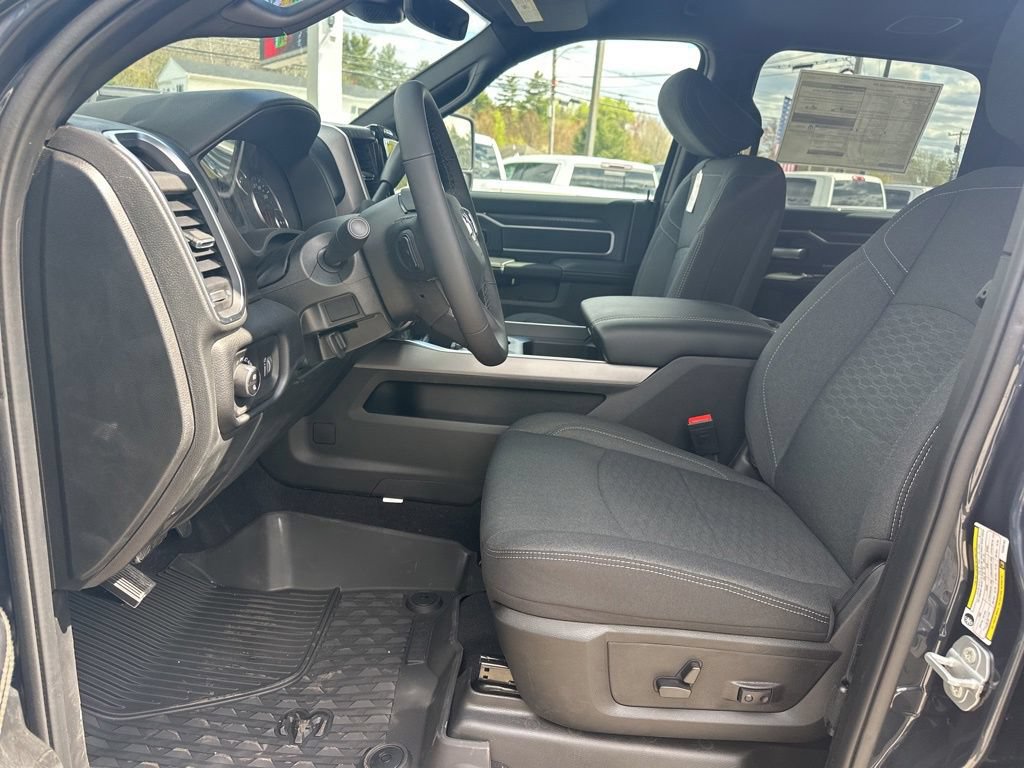 New 2026 RAM 2500 Big Horn AWD/4WD image 11