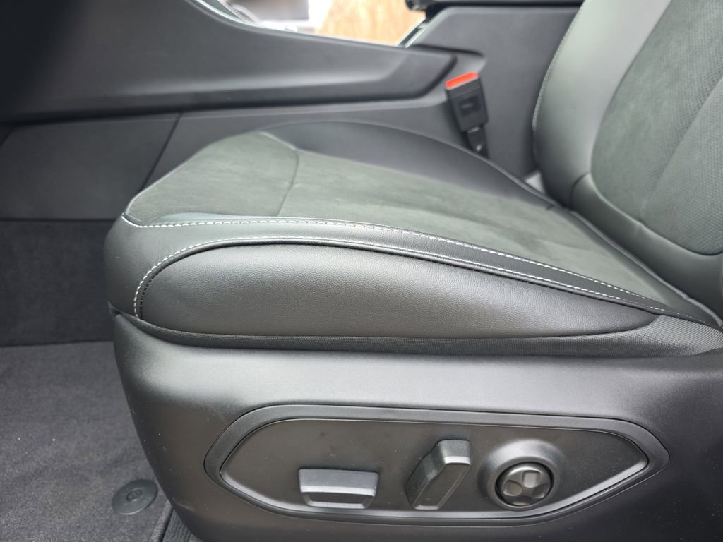 New 2026 Jeep Grand Cherokee Altitude image 29