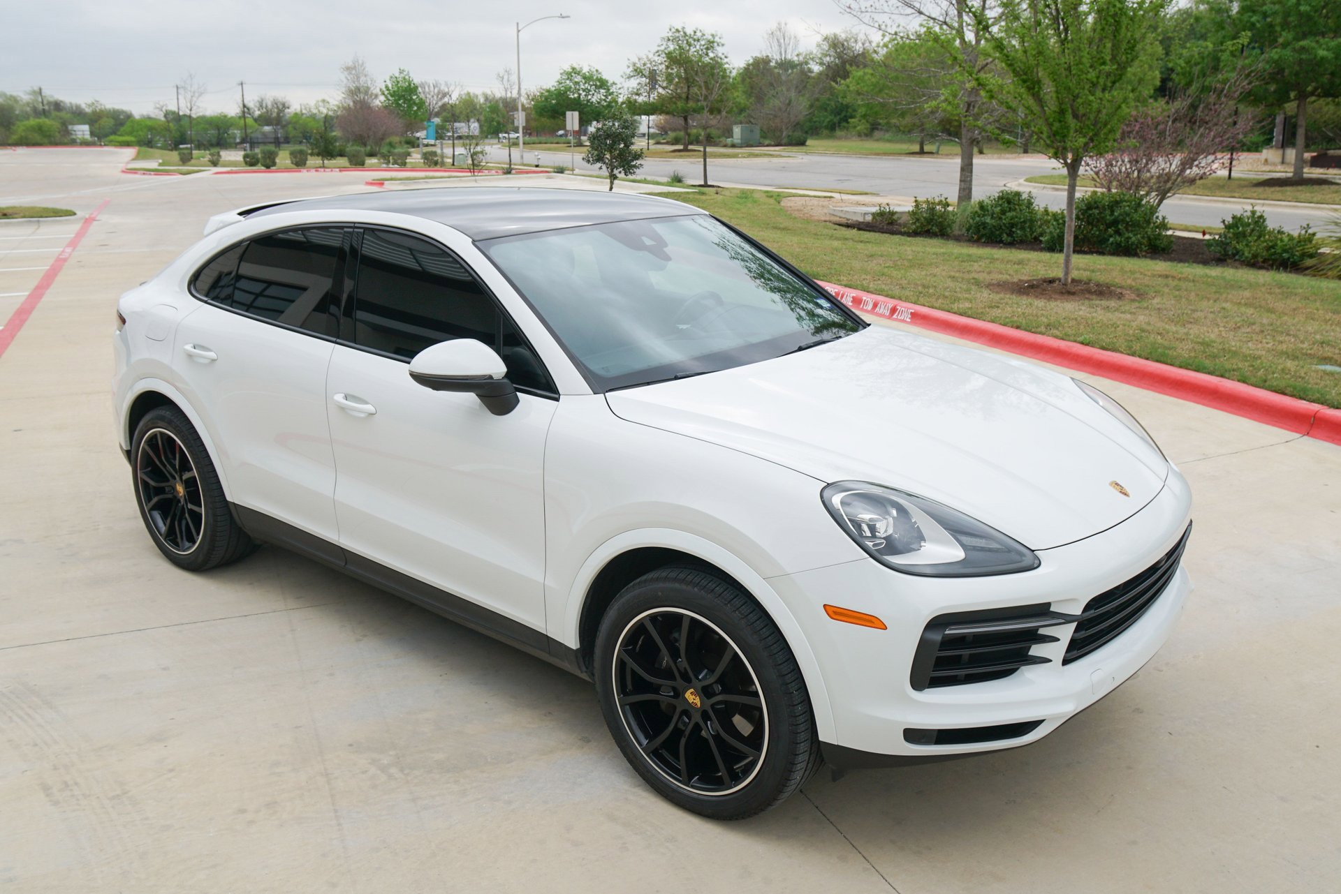 Used 2020 Porsche Cayenne image 9