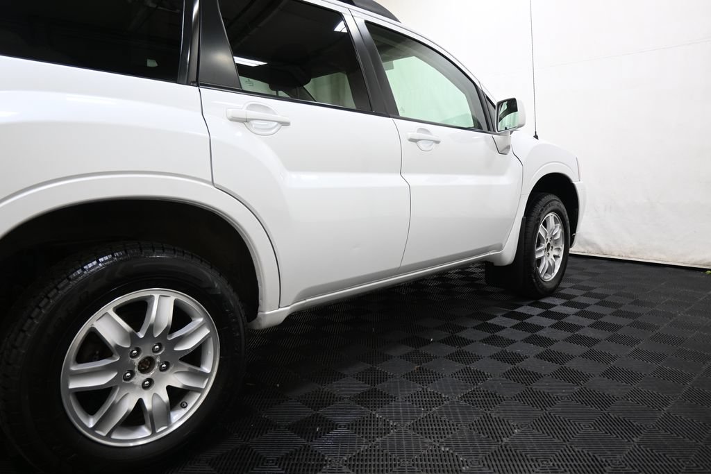 Used 2011 Mitsubishi Endeavor LS AWD/4WD image 16