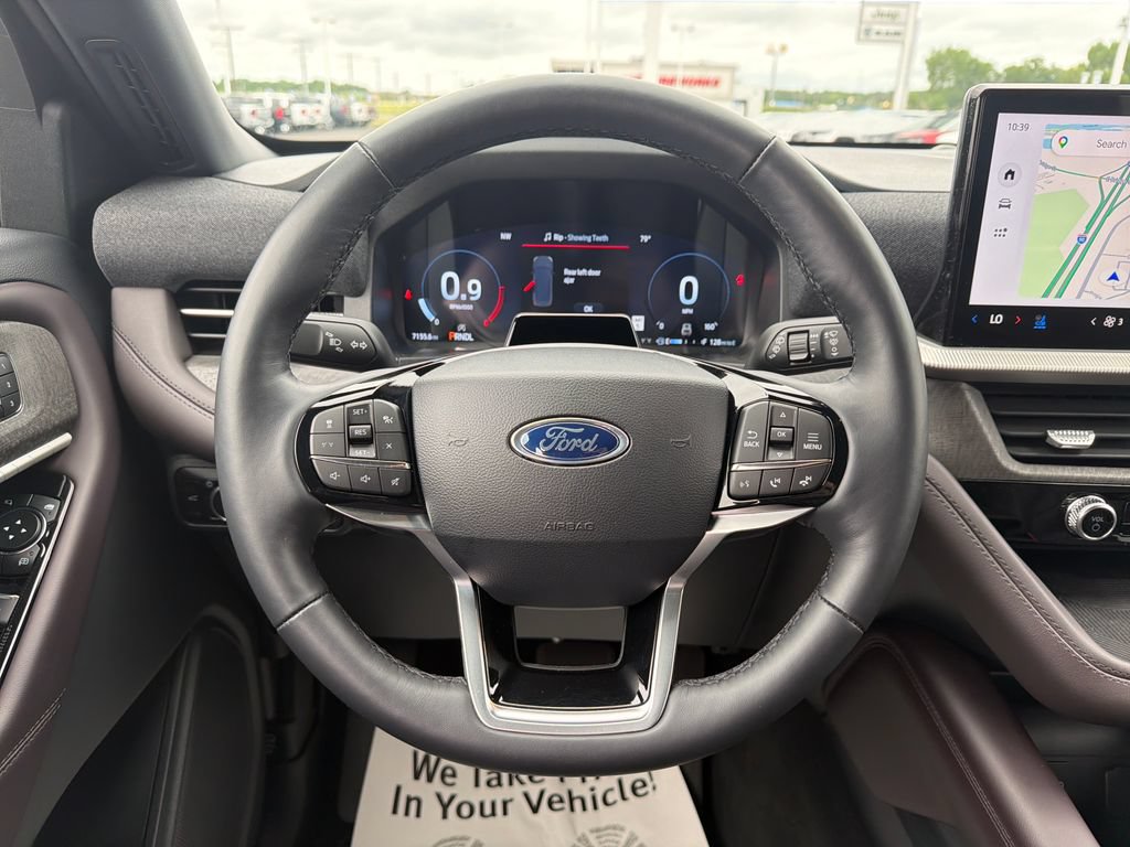 Used 2026 Ford Explorer Platinum w/ LUX Leather Package AWD/4WD image 14