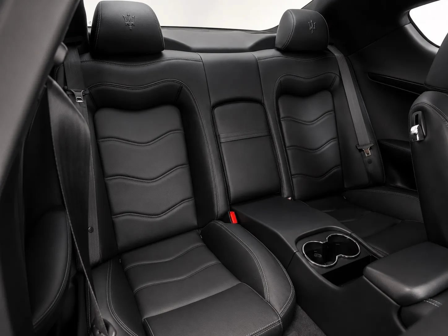 Used 2012 Maserati GranTurismo S RWD image 16