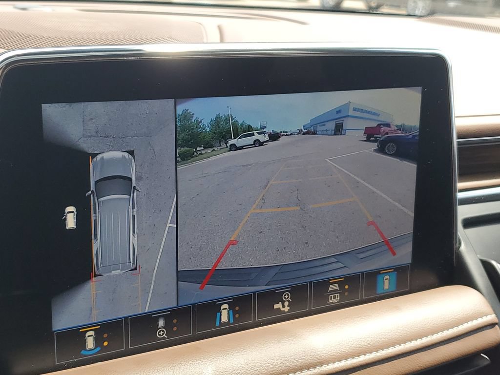 Used 2021 Chevrolet Suburban High Country AWD/4WD image 19