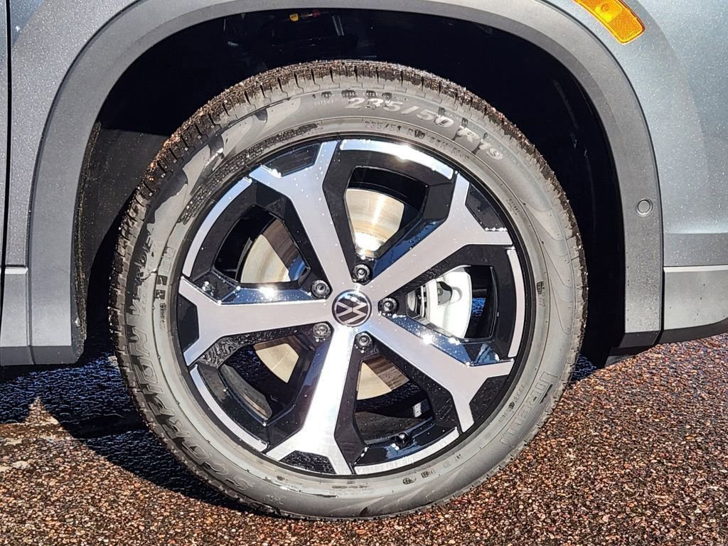 New 2026 Volkswagen Tiguan SE image 29