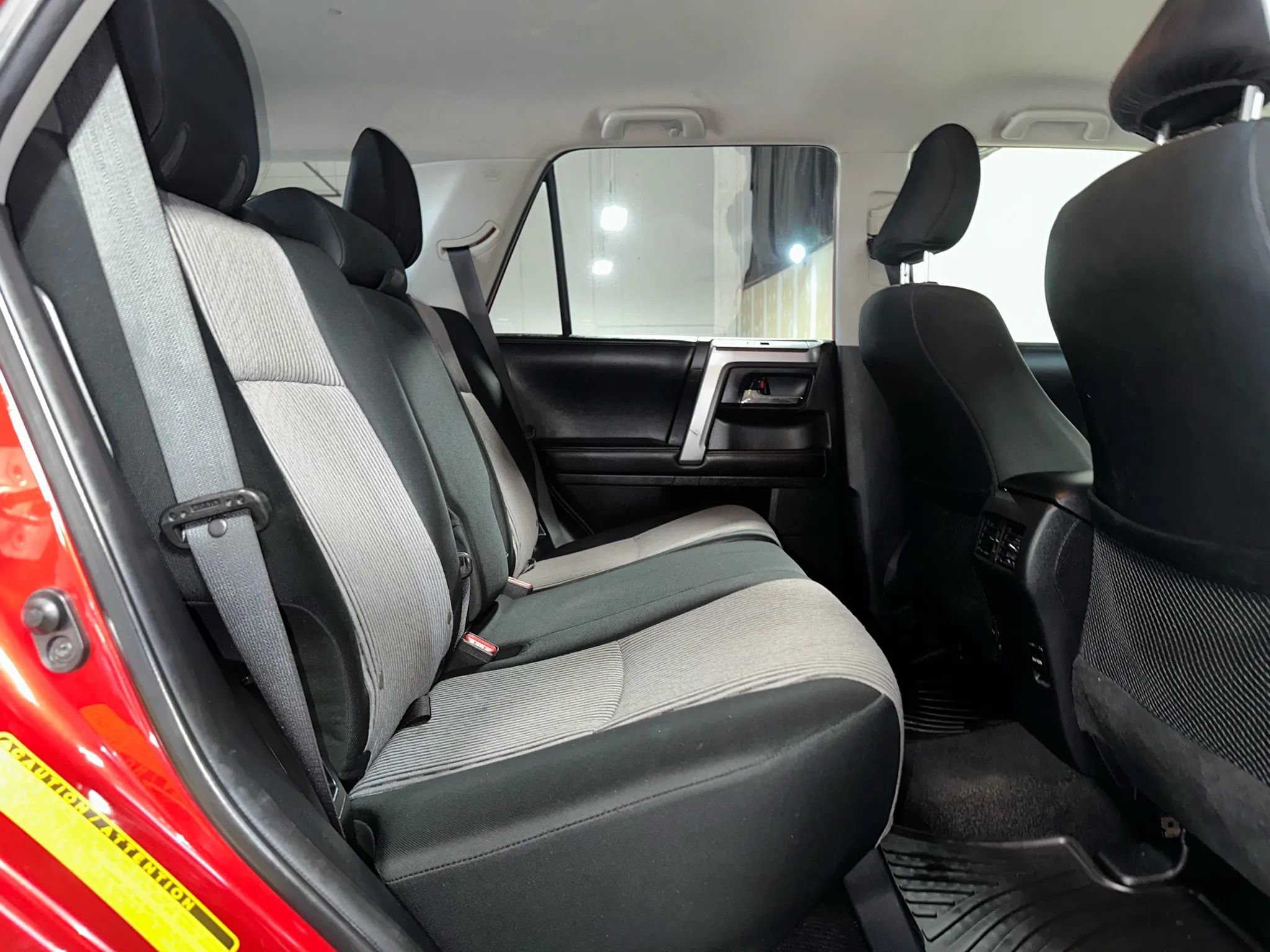 Used 2016 Toyota 4Runner SR5 AWD/4WD image 29