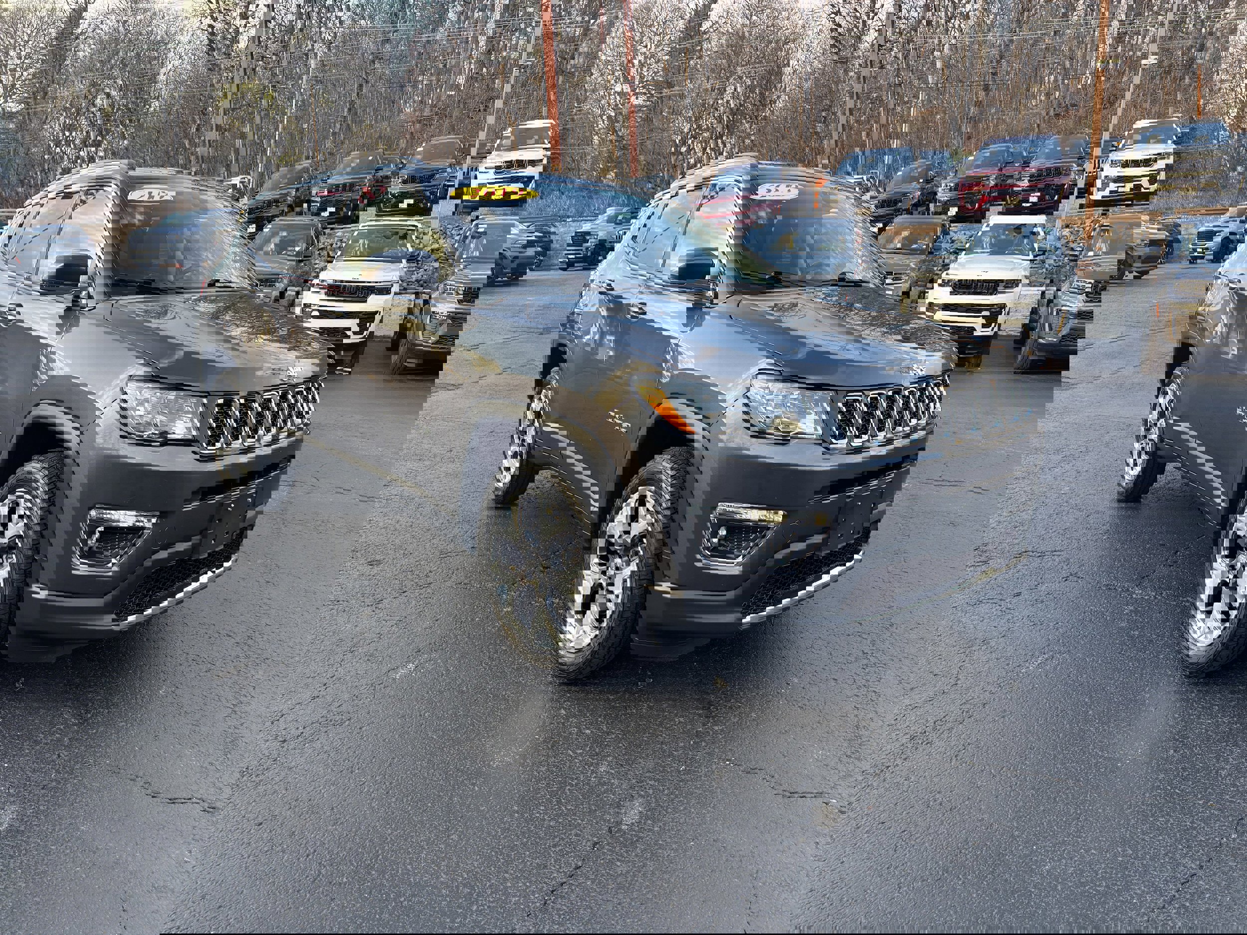 Used 2019 Jeep Compass Limited w/ Safety & Security Group image 3