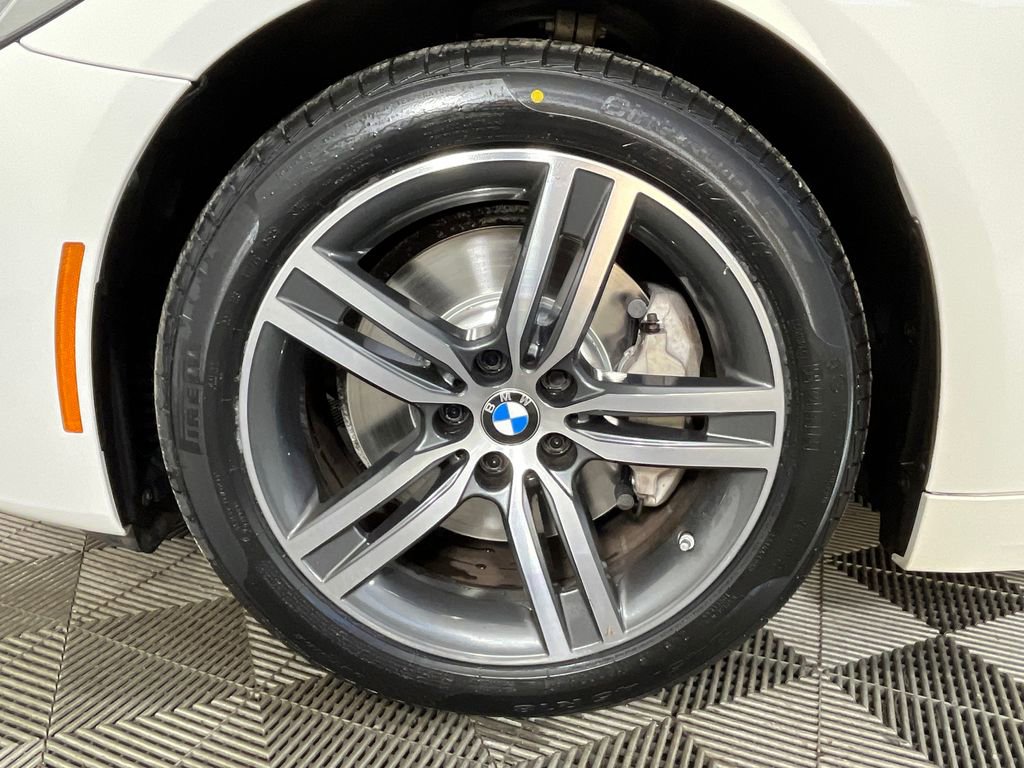 Used 2023 BMW 530i xDrive w/ Premium Package image 14