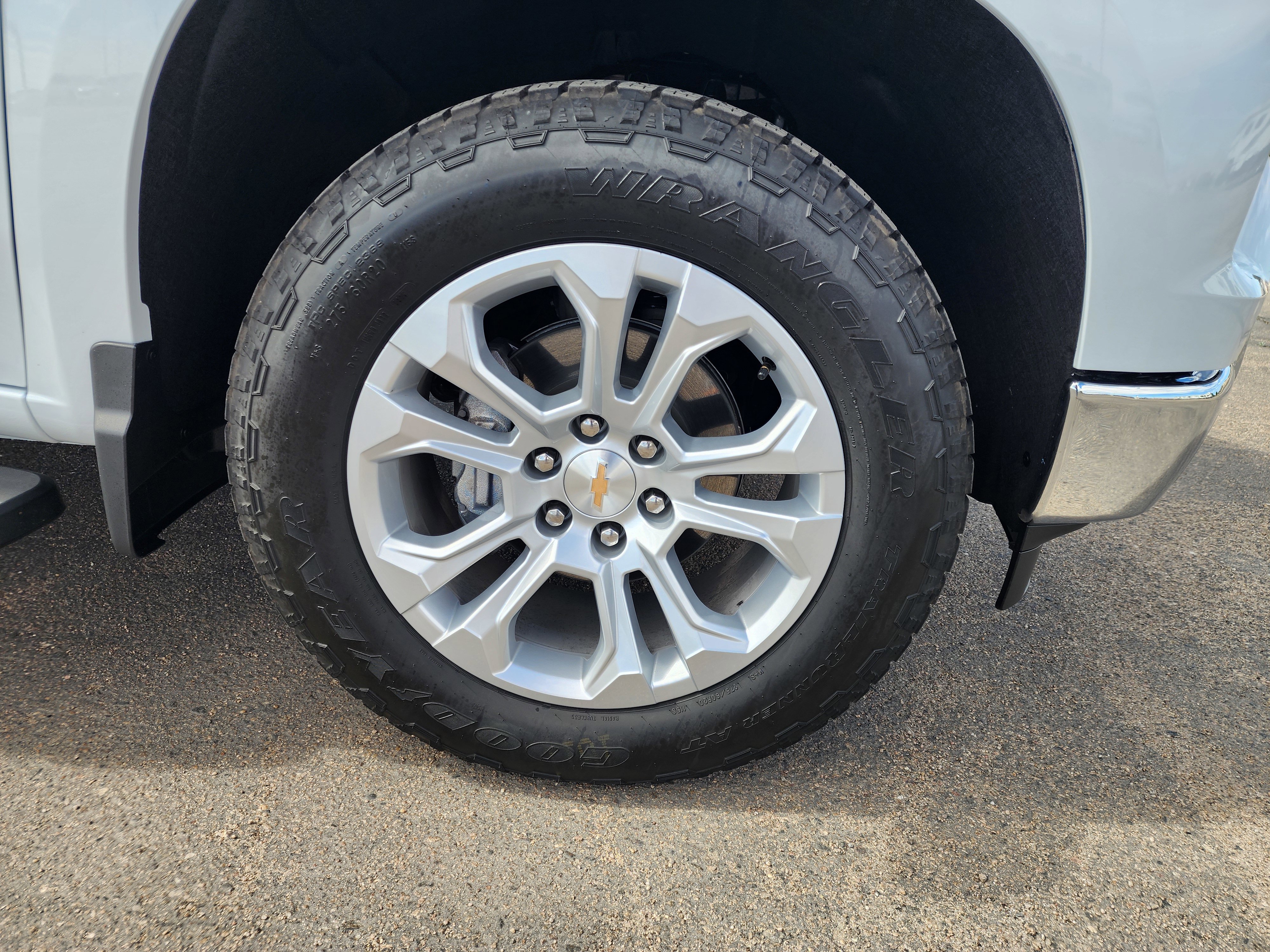 Used 2026 Chevrolet Silverado 1500 LTZ w/ LTZ Premium Package image 12