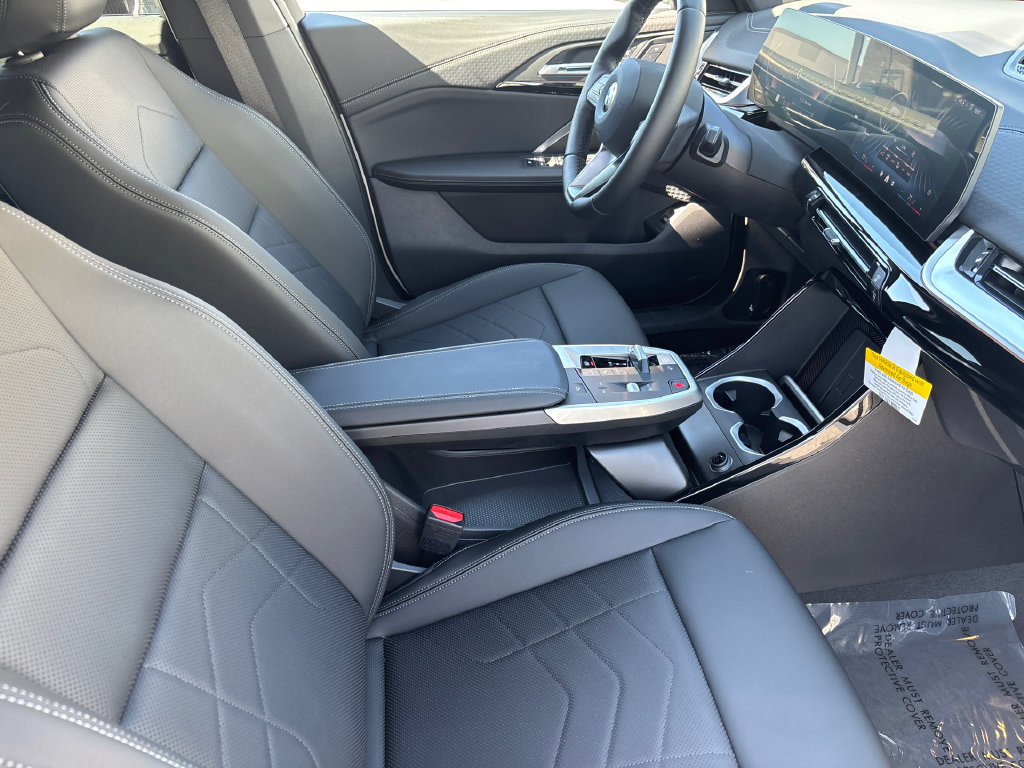 New 2026 BMW X2 xDrive28i AWD/4WD image 13