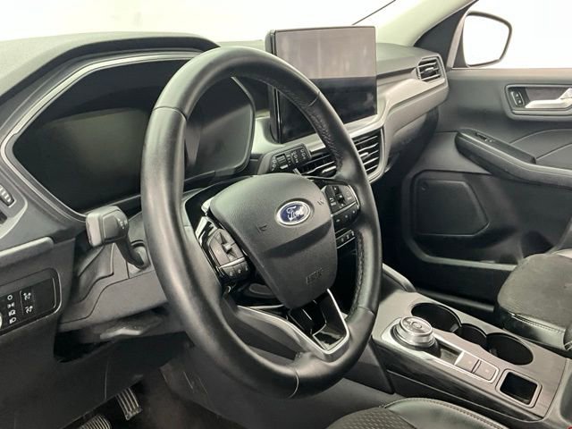 Used 2025 Ford Escape SE FWD image 16