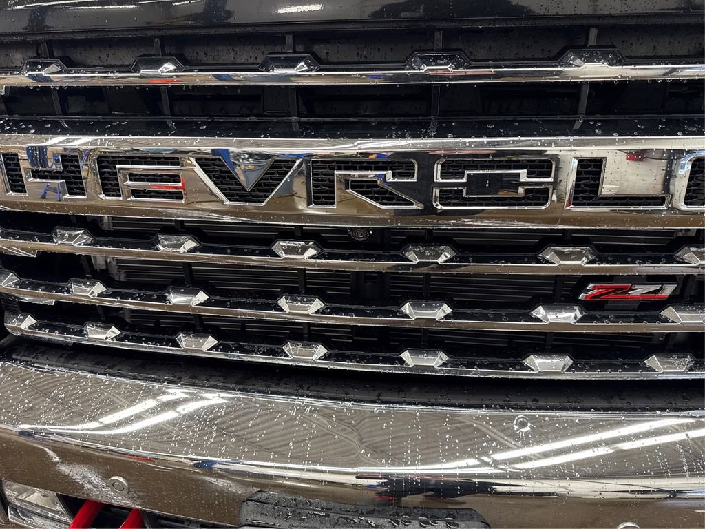 Used 2020 Chevrolet Silverado 2500 LTZ w/ LTZ Plus Package image 17