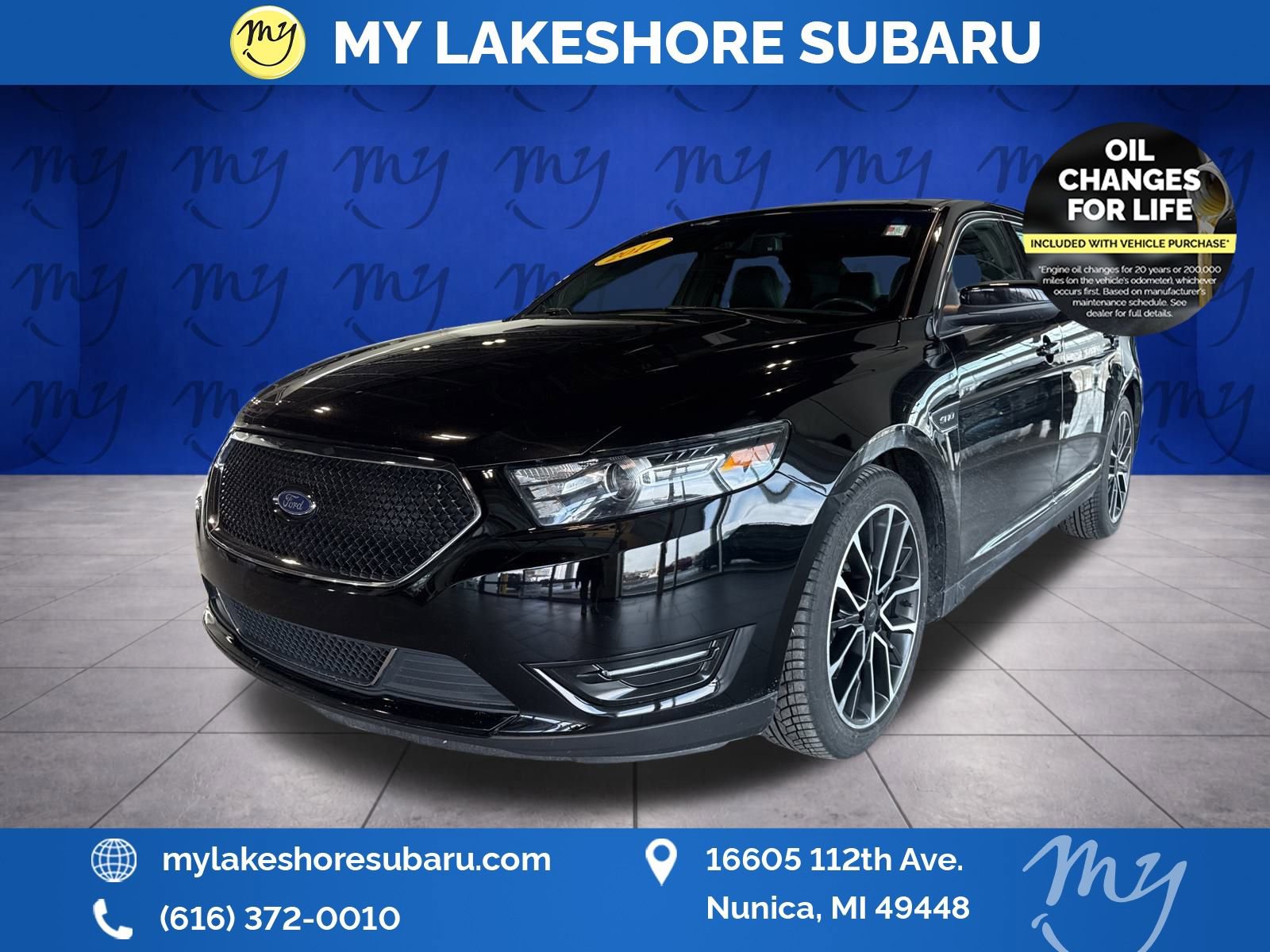 Used 2017 Ford Taurus SHO image 3