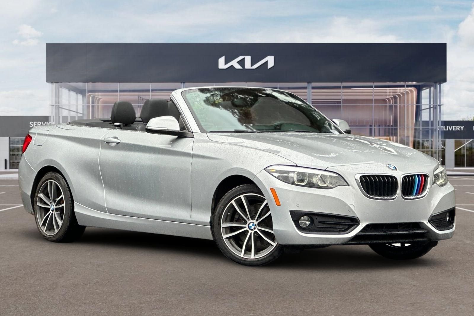 Used 2018 BMW 230i Convertible RWD image 2