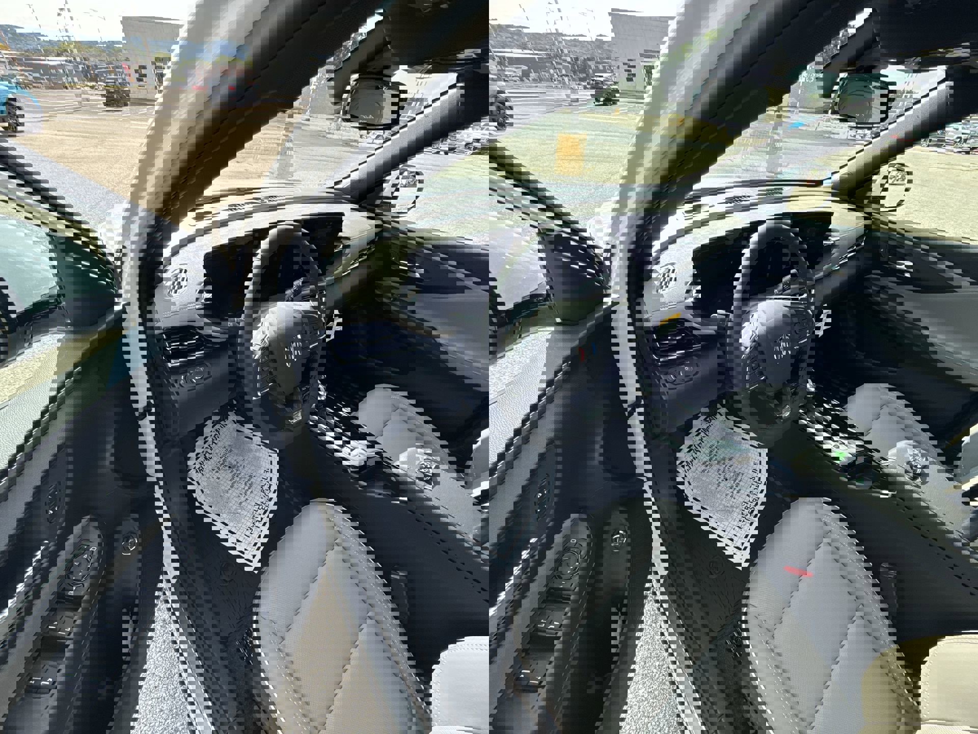 New 2025 Buick Envista Avenir image 10