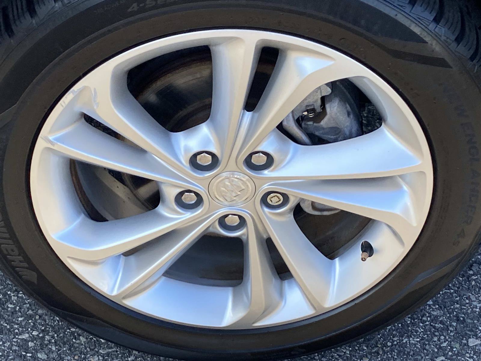 Used 2020 Buick Encore GX Preferred w/ Cold Weather Comfort Package FWD image 23