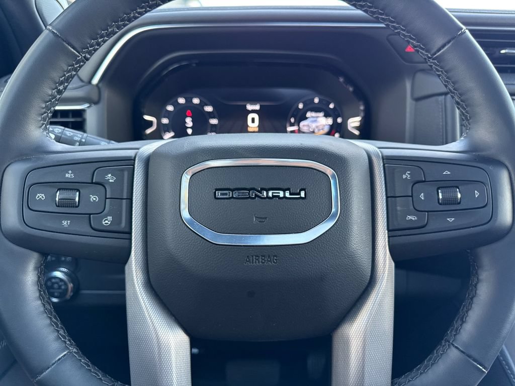 Used 2024 GMC Yukon XL Denali AWD/4WD image 27