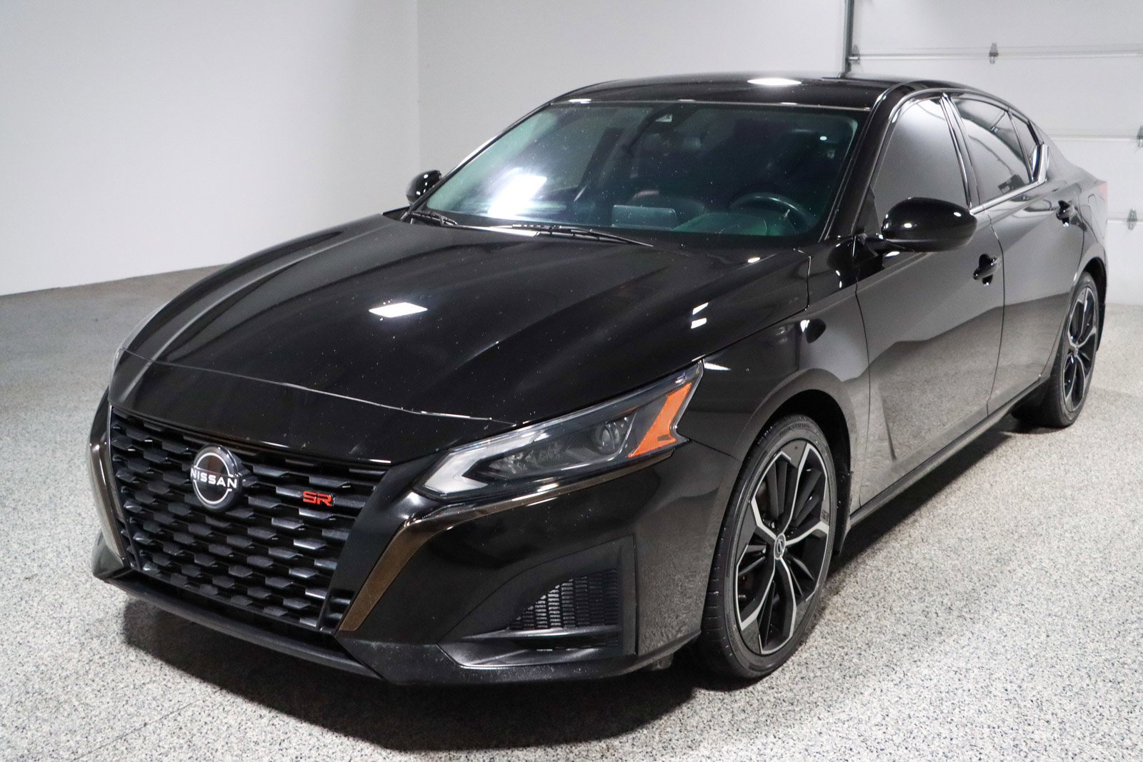 Used 2023 Nissan Altima 2.5 SR FWD image 29