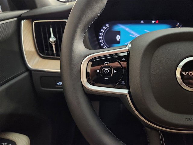 New 2026 Volvo XC60 B5 Plus w/ Protection Package Premier image 28
