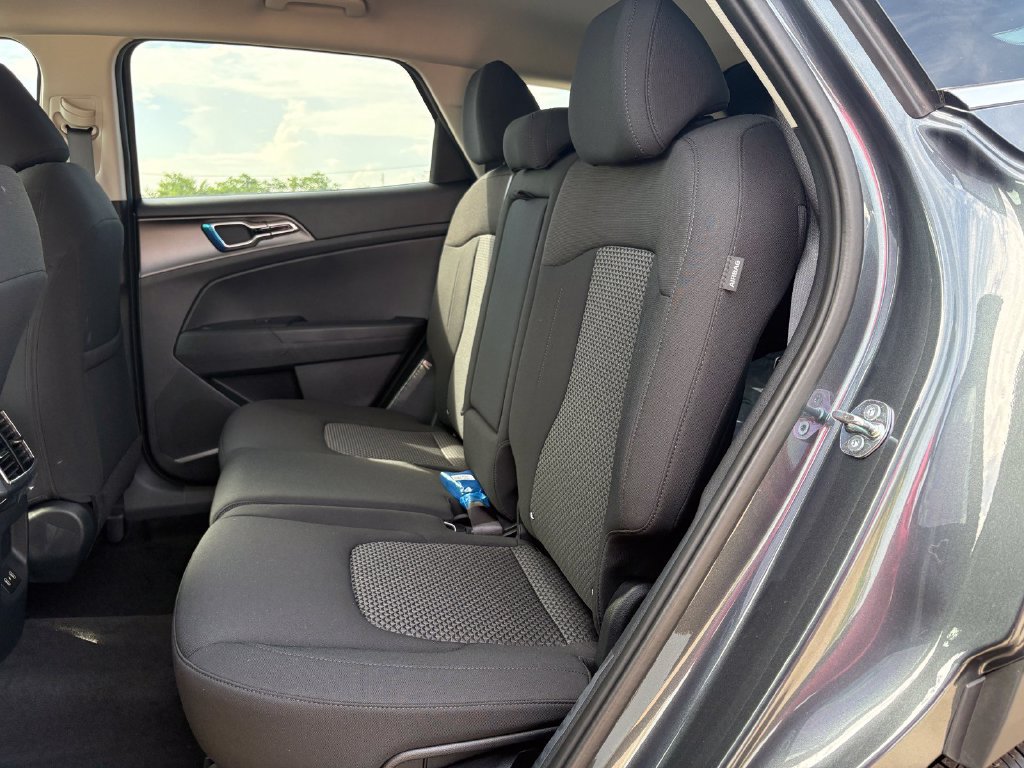 New 2026 Kia Sportage LX FWD image 13