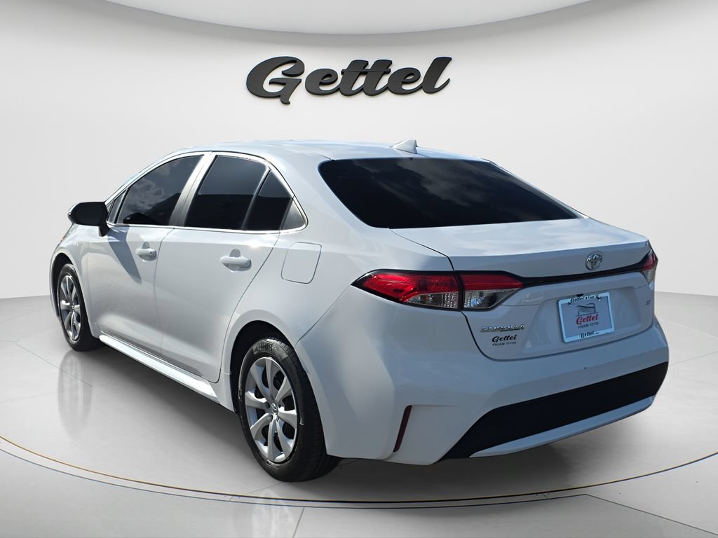 Used 2022 Toyota Corolla LE FWD image 7