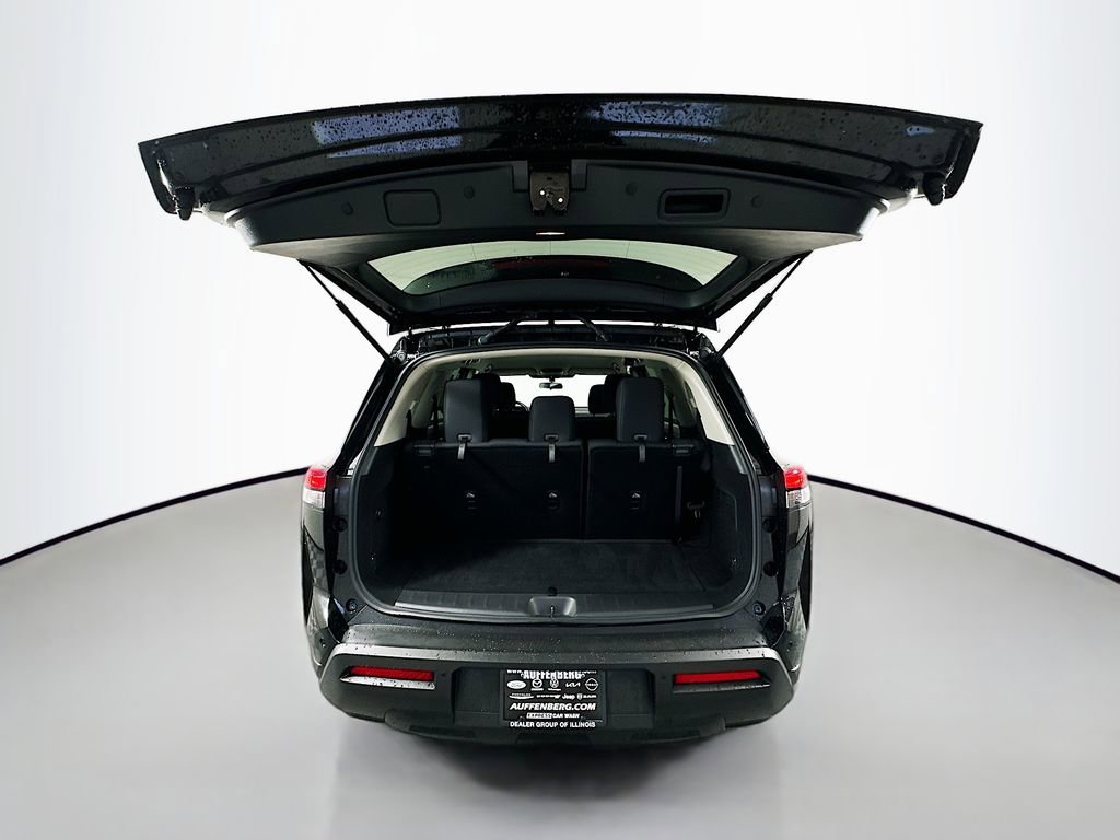 Used 2022 Nissan Pathfinder SV w/ SV Black Package image 26