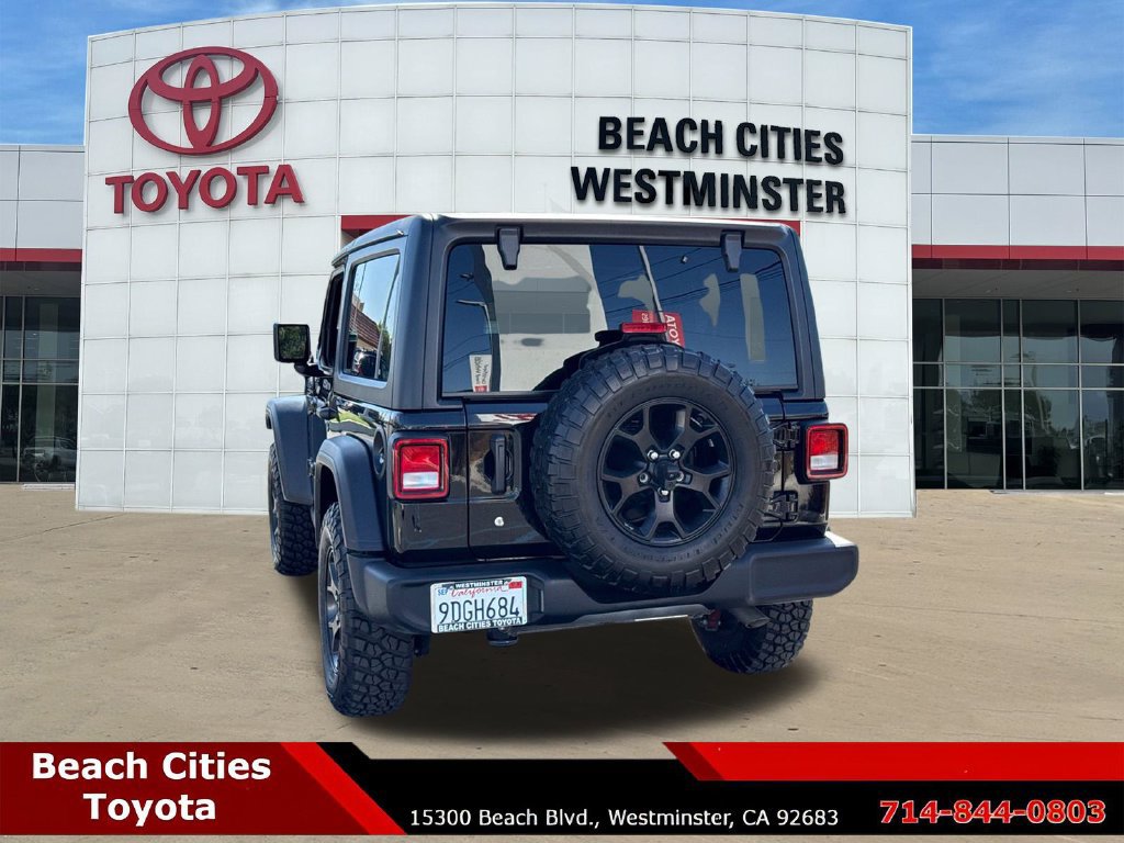 Used 2022 Jeep Wrangler Sport AWD/4WD image 9