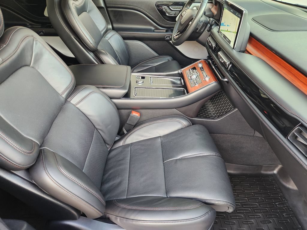 Used 2024 Lincoln Aviator Reserve w/ Equipment Group 201A RWD image 14