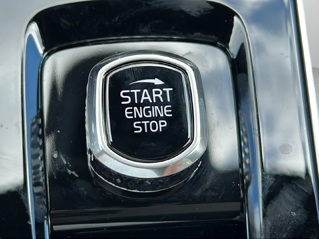 New 2027 Volvo XC90 T8 Plus AWD/4WD image 10