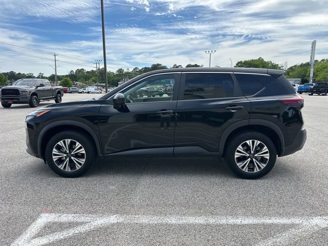 Used 2023 Nissan Rogue SV image 4