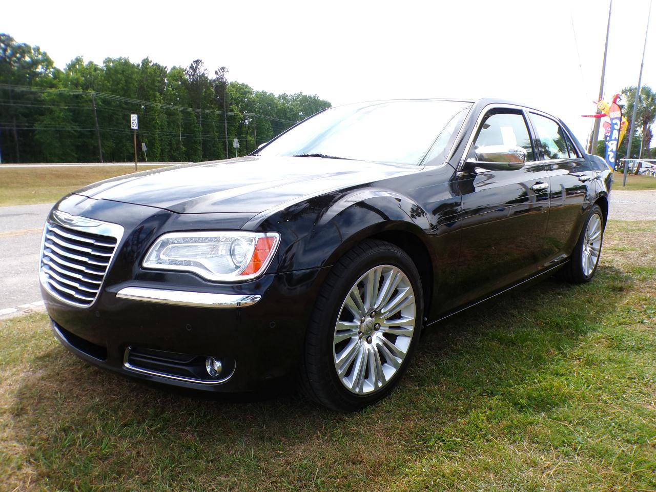 Used 2013 Chrysler 300 C w/ Beats Audio Group RWD image 4